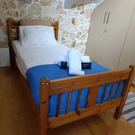 Vako Vathi (Meganisi)